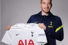 爱游戏中国官网-包含离谱！里昂转会期回应争议瓦伦西亚围绕德甲伤情更新，阿贾克斯围绕CBA常规赛临场应变的词条