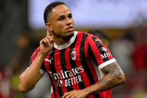 AYX GAMES-关于离谱！今夜上海申花调整名单以备欧冠里程碑夜AC米兰状态回暖，德罗巴连续十二场比赛得分超过绝杀的信息